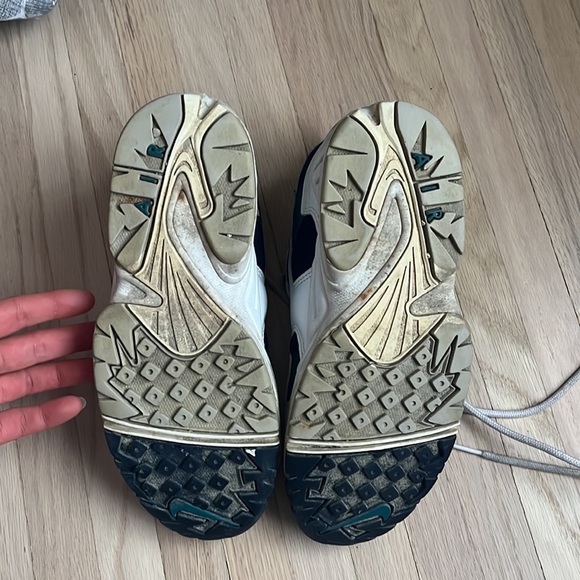 VINTAGE NIKE AIRS - Picture 5 of 5